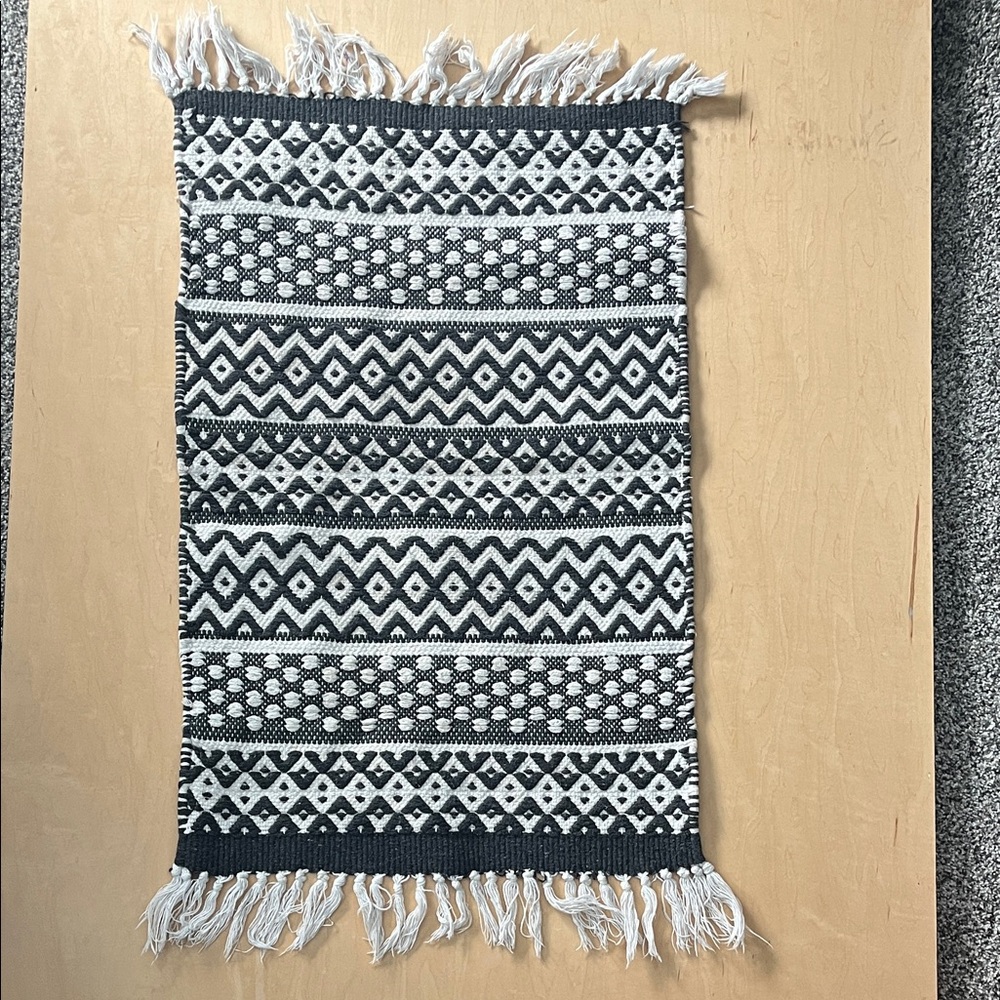 Grey and White Geometric Patterned Rug